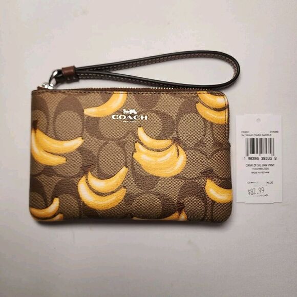 NWT COACH CR820 Corner Zip Wristlet In Signature Canvas With Banana Print - Picture 1 of 3